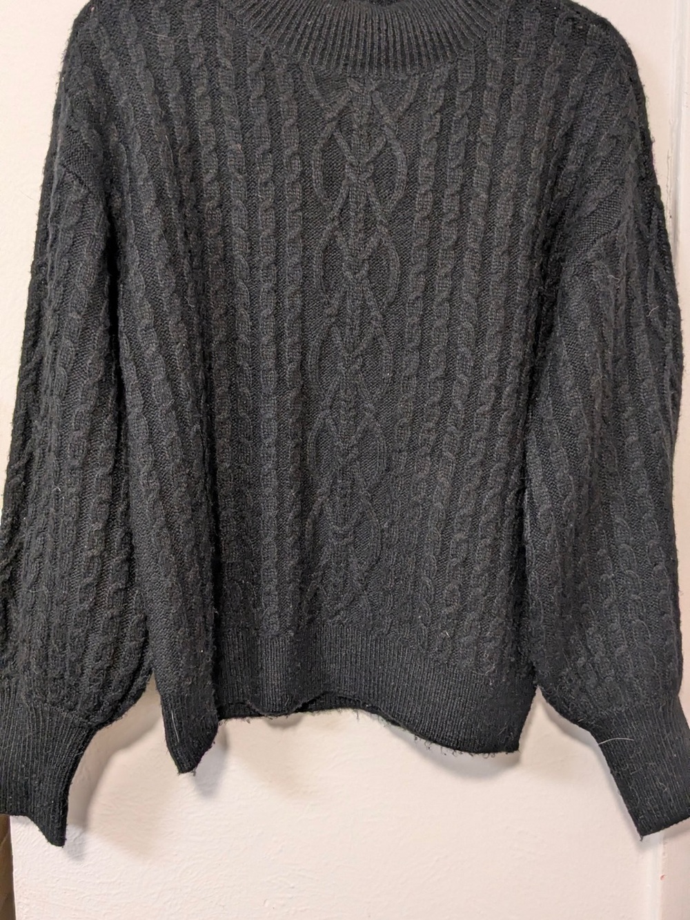 Vince Camuto Women's Black Cable-Knit Crewneck Sweater